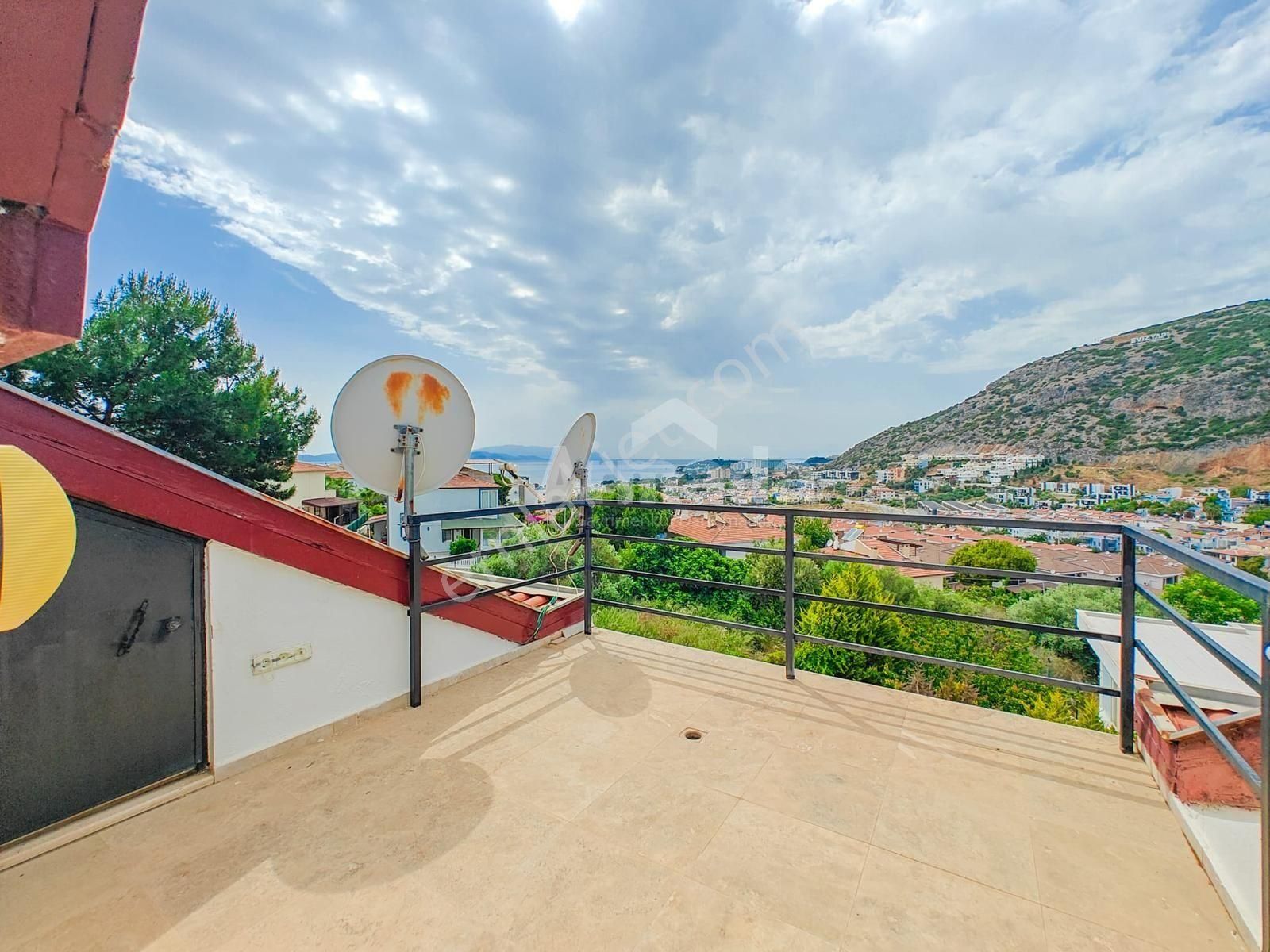 Kuşadası Değirmendere Mahallesi'nde Satılık 5+1 Müstakil Villa - Görsel 2