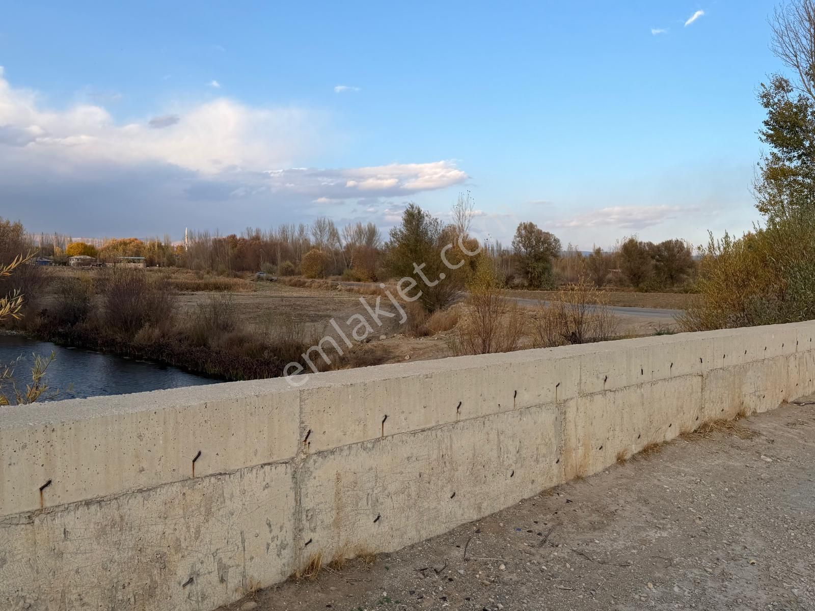 Bakraç Mahallesinde Satılık Çiftlik-arsa - Görsel 4