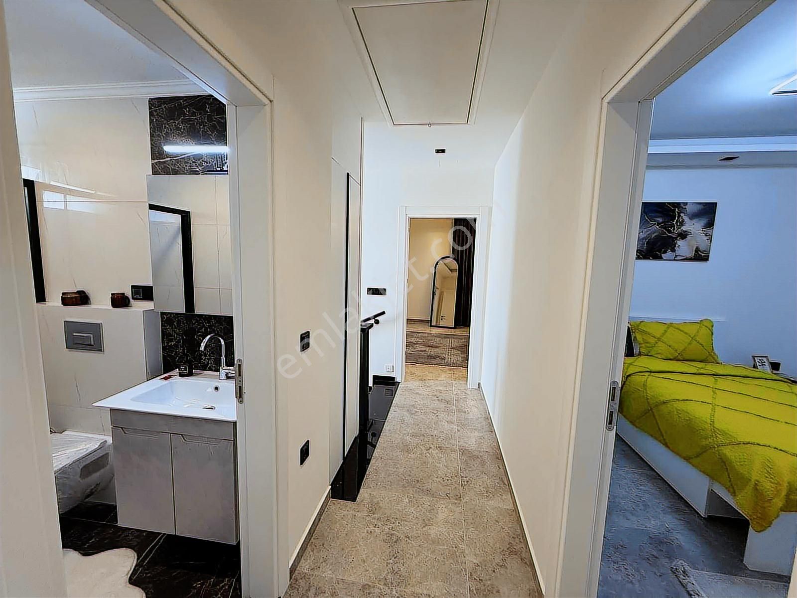 Kuşadası Davutlar Satılık 5+2 Özel Havuzlu Tek Müstakil Triplex - Görsel 4