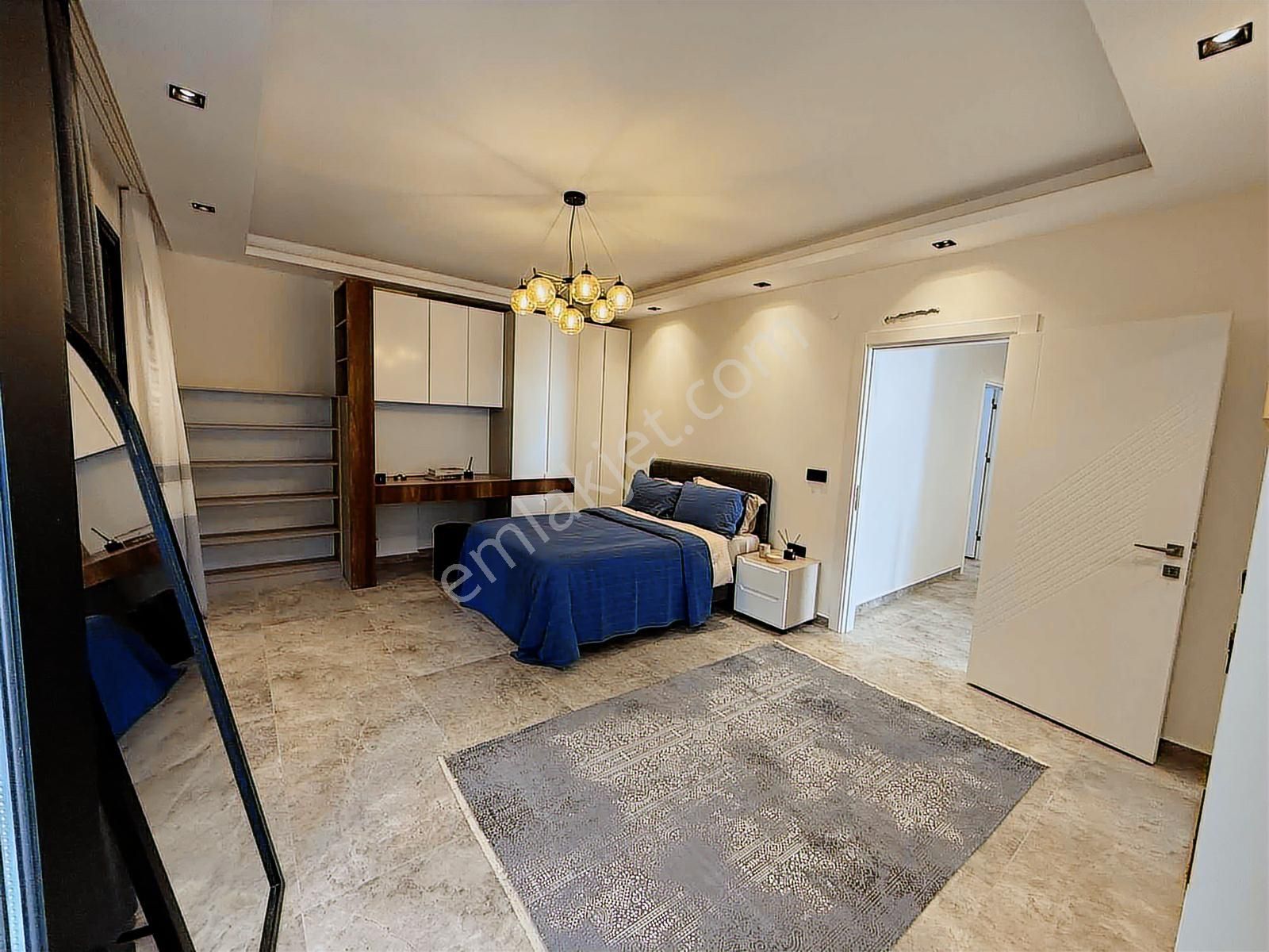 Kuşadası Davutlar Satılık 5+2 Özel Havuzlu Tek Müstakil Triplex - Görsel 3