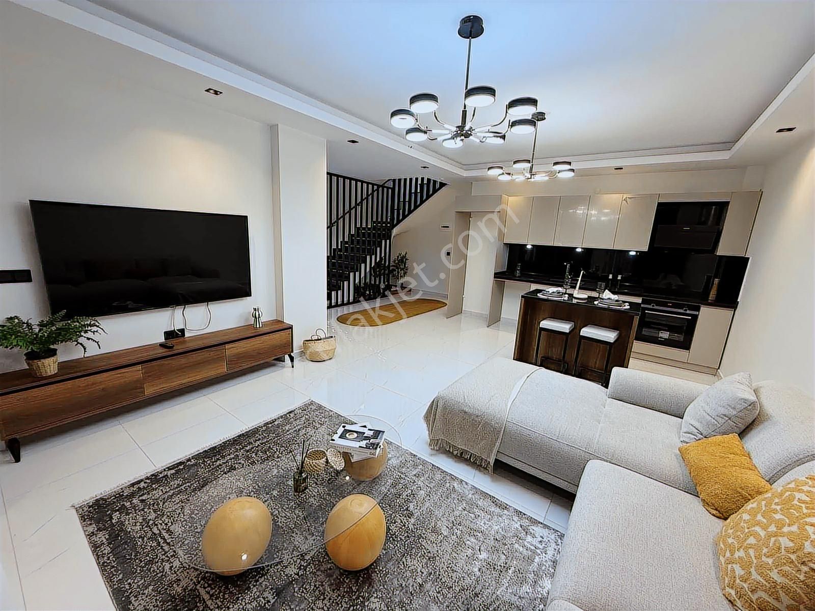 Kuşadası Davutlar Satılık 5+2 Özel Havuzlu Tek Müstakil Triplex - Görsel 17