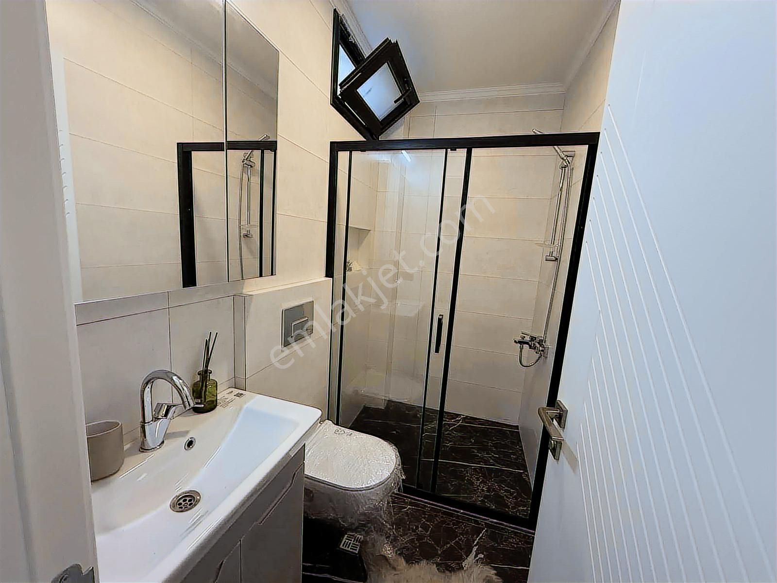 Kuşadası Davutlar Satılık 5+2 Özel Havuzlu Tek Müstakil Triplex - Görsel 16