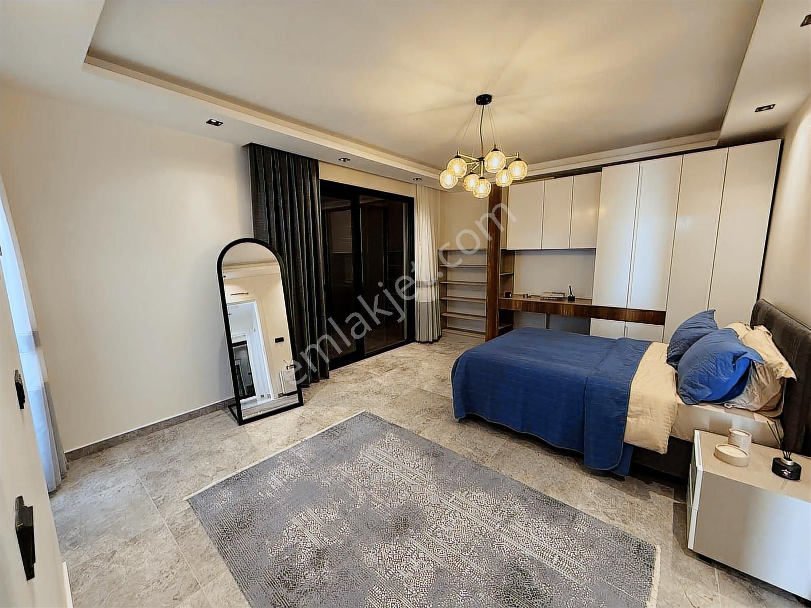 Kuşadası Davutlar Satılık 5+2 Özel Havuzlu Tek Müstakil Triplex - Görsel 6