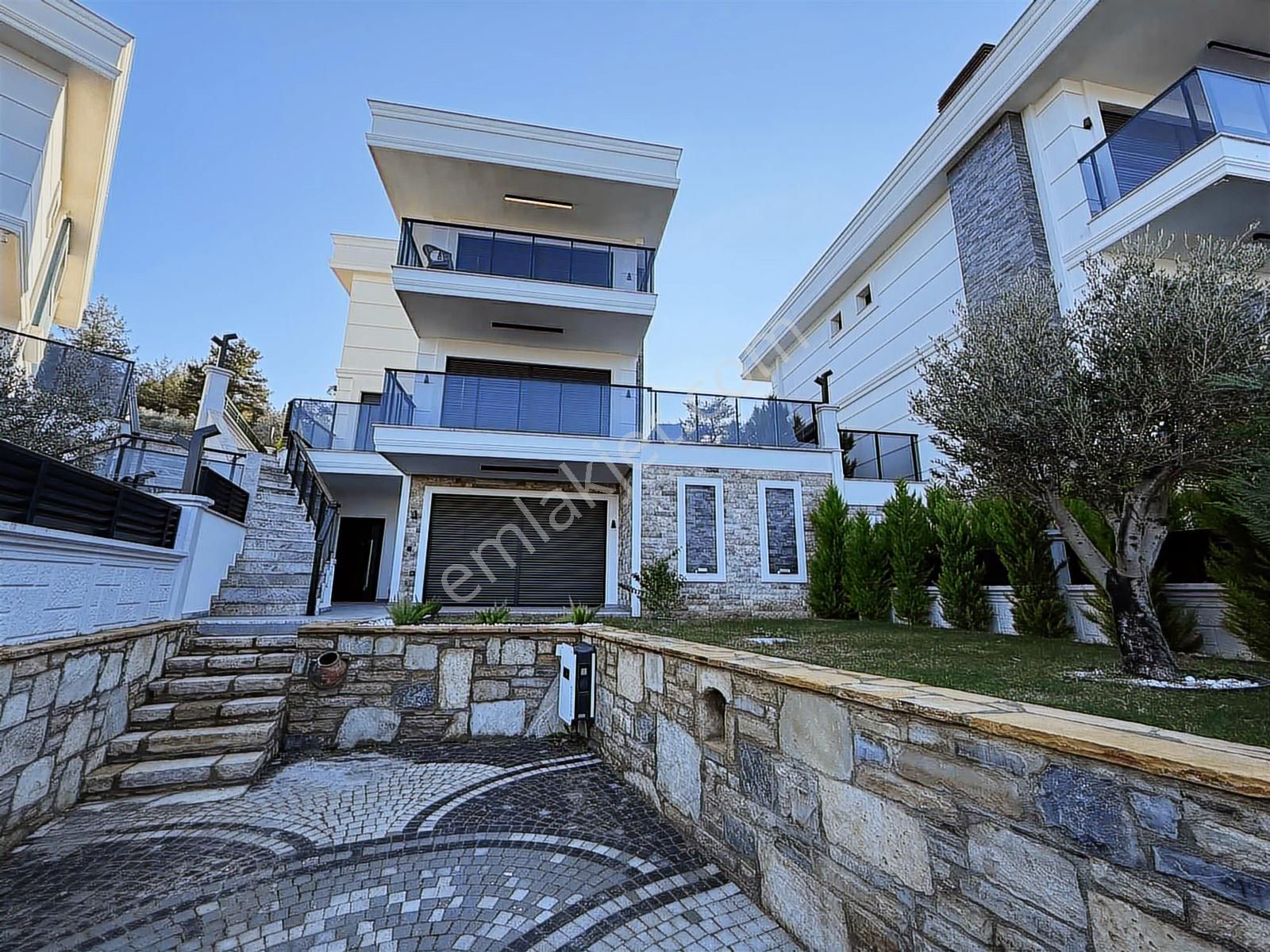 Kuşadası Davutlar Satılık 5+2 Özel Havuzlu Tek Müstakil Triplex - Görsel 32