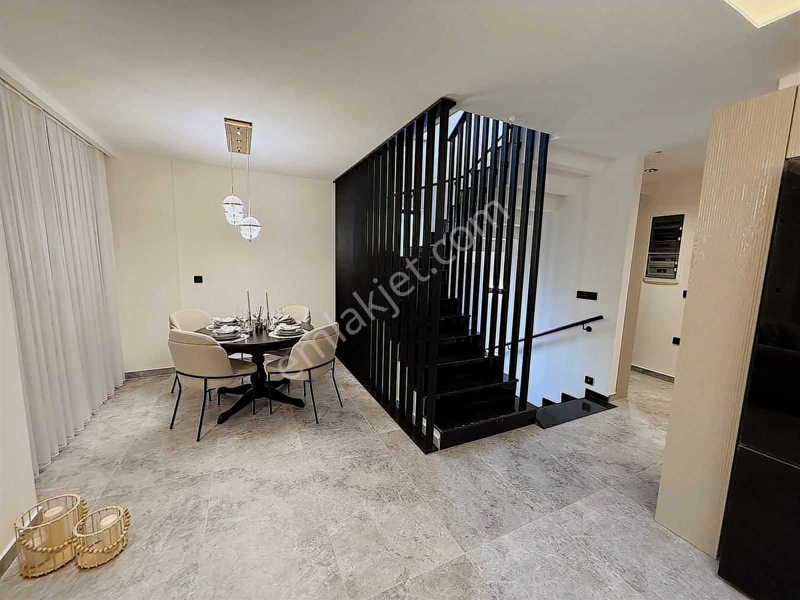 Kuşadası Davutlar Satılık 5+2 Özel Havuzlu Tek Müstakil Triplex - Görsel 13