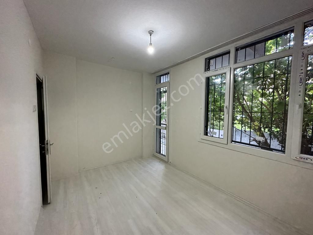 Karşıyaka Bahçelievler De Doğalgazlı 2+1 Kiralık Bahçeli Temiz Daire - Görsel 25