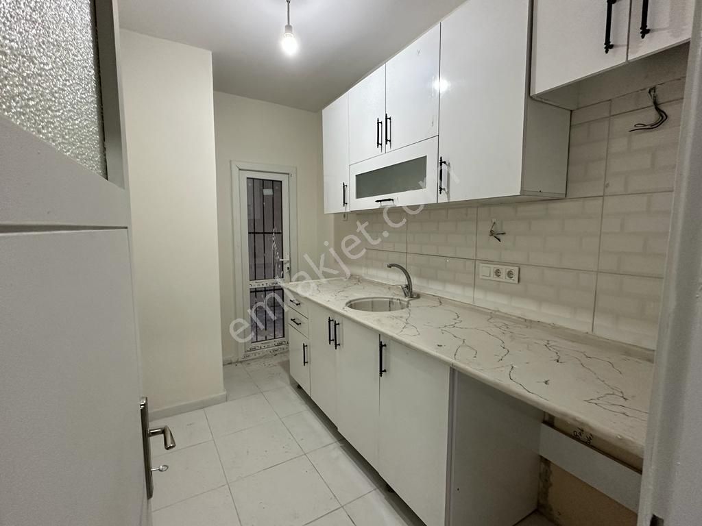 Karşıyaka Bahçelievler De Doğalgazlı 2+1 Kiralık Bahçeli Temiz Daire - Görsel 20