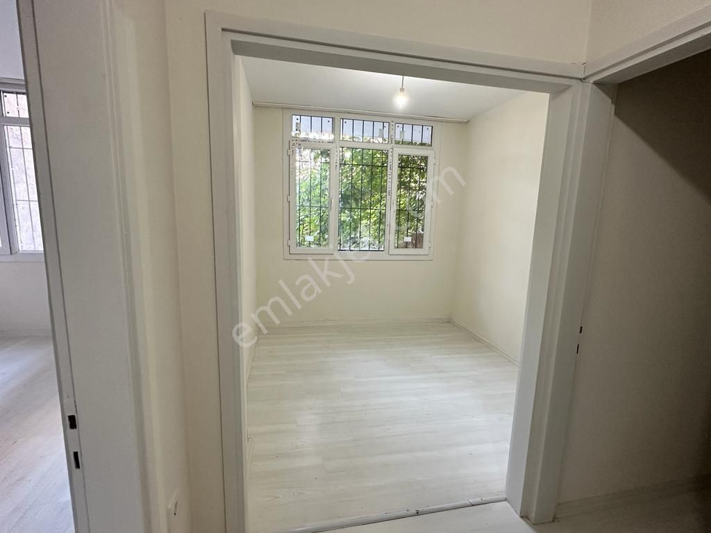 Karşıyaka Bahçelievler De Doğalgazlı 2+1 Kiralık Bahçeli Temiz Daire - Görsel 17