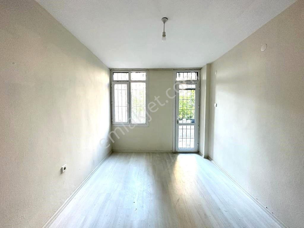 Karşıyaka Bahçelievler De Doğalgazlı 2+1 Kiralık Bahçeli Temiz Daire - Görsel 10
