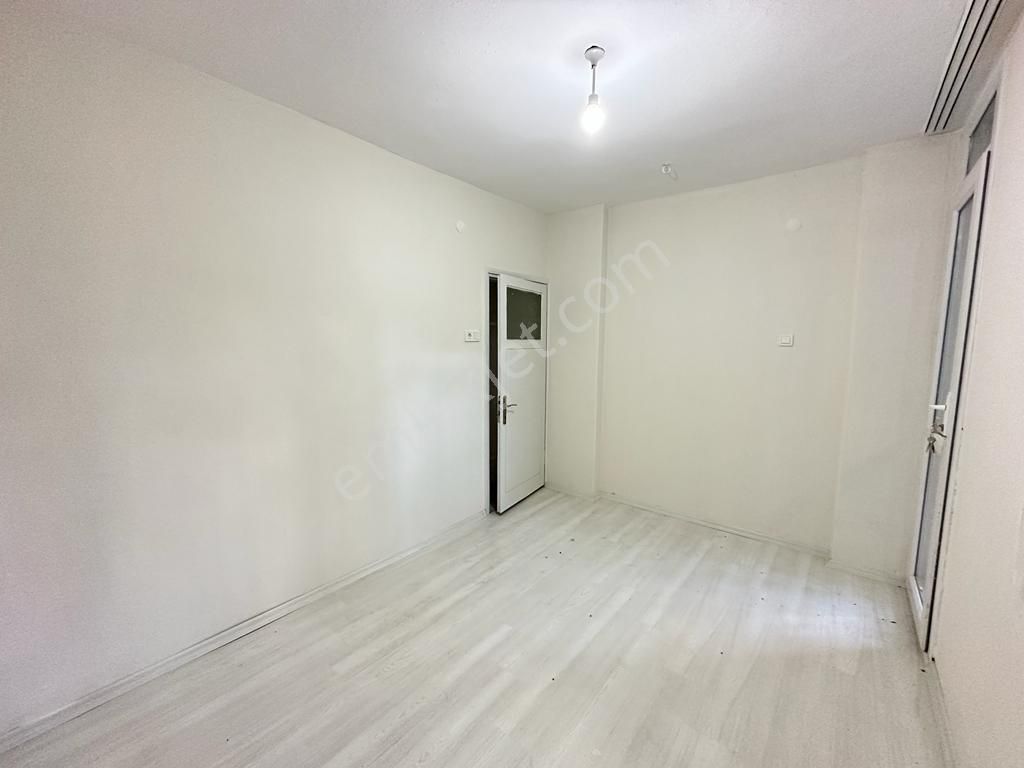 Karşıyaka Bahçelievler De Doğalgazlı 2+1 Kiralık Bahçeli Temiz Daire - Görsel 27