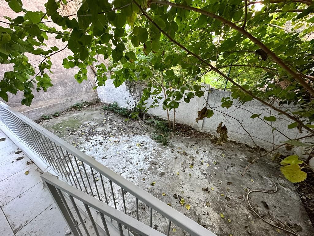 Karşıyaka Bahçelievler De Doğalgazlı 2+1 Kiralık Bahçeli Temiz Daire - Görsel 14