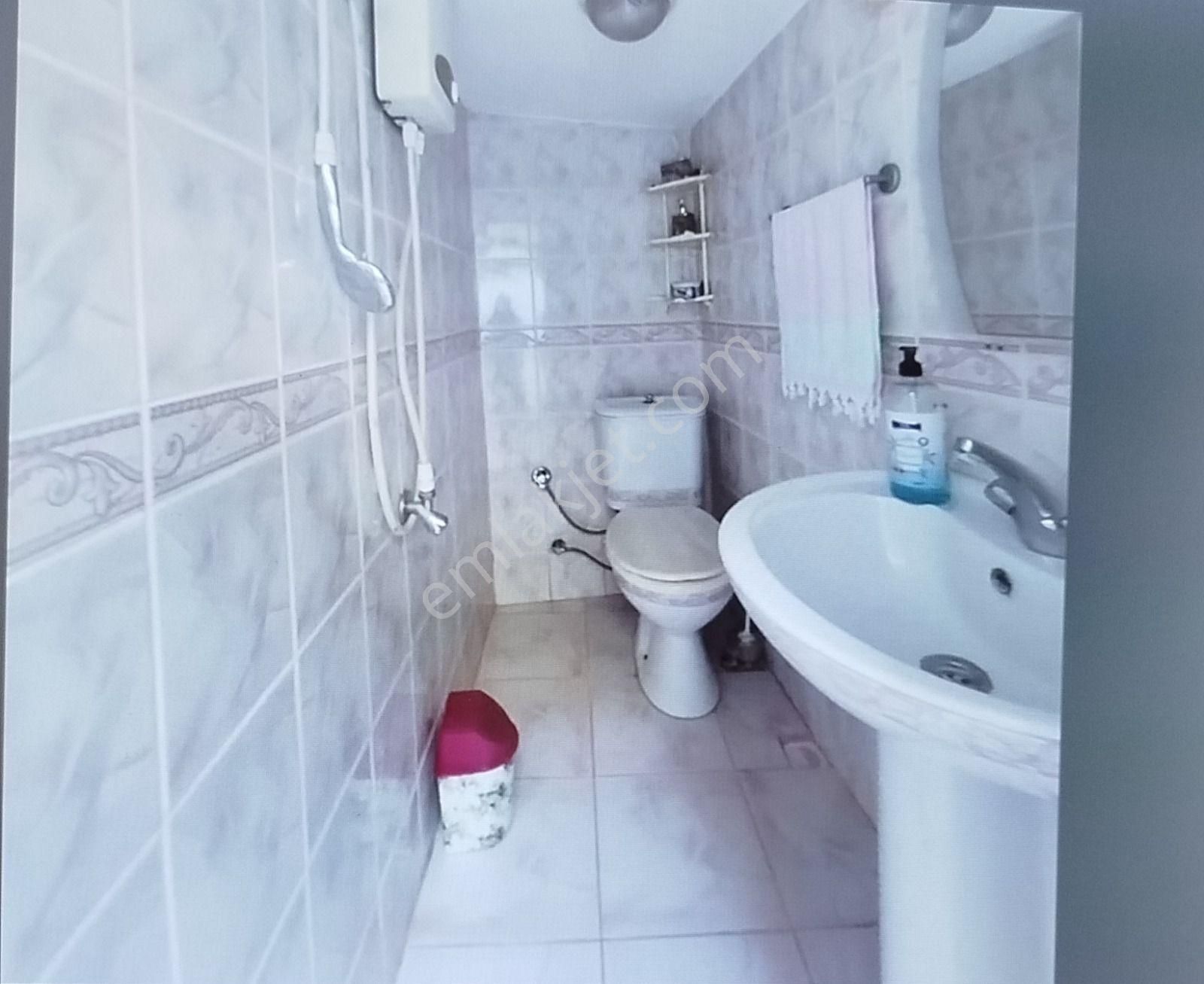 Ayvalık Merkez'de Köşe Konumlu Avlulu 2 Katlı 2+1 Taş Rum Evi - Görsel 17