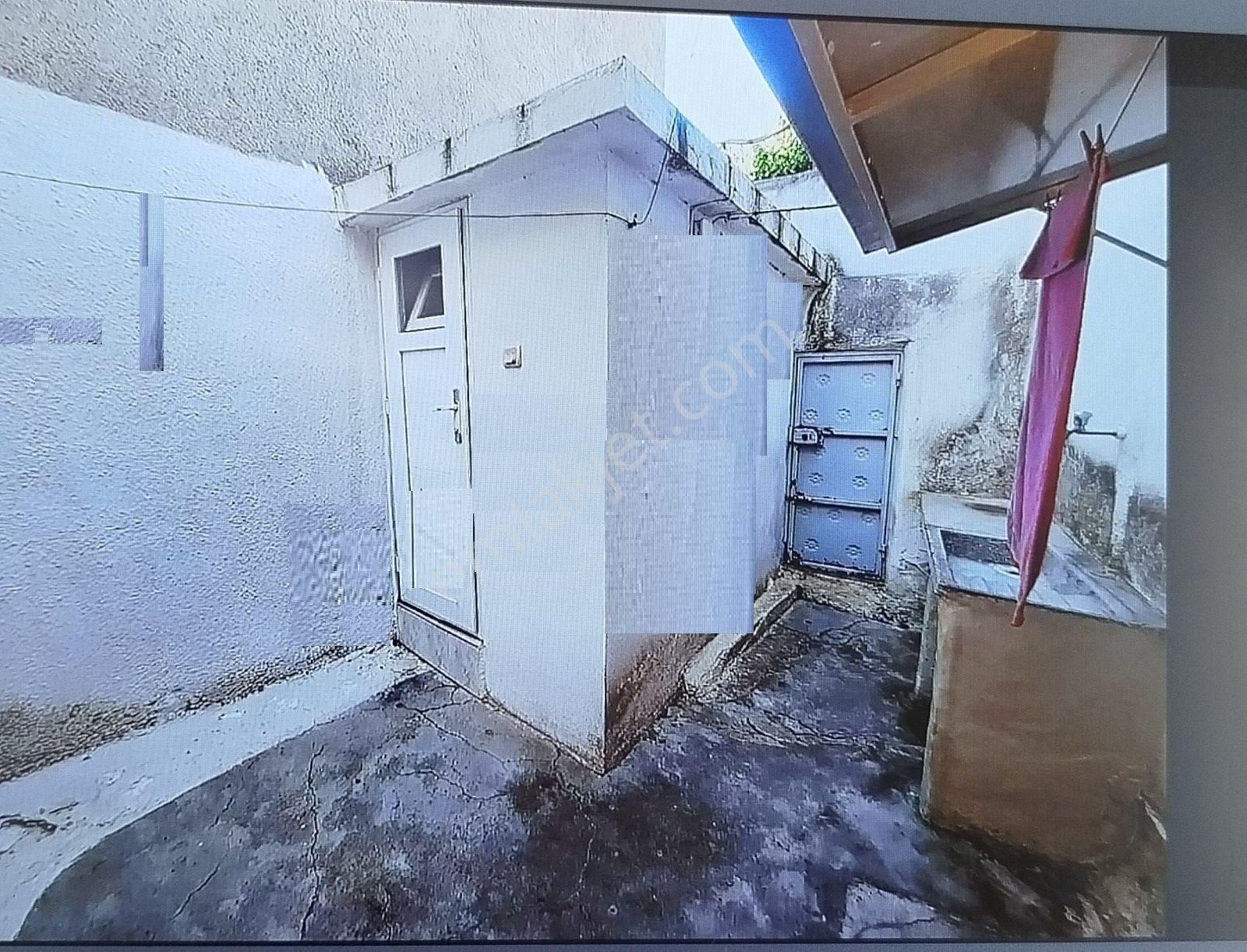 Ayvalık Merkez'de Köşe Konumlu Avlulu 2 Katlı 2+1 Taş Rum Evi - Görsel 16