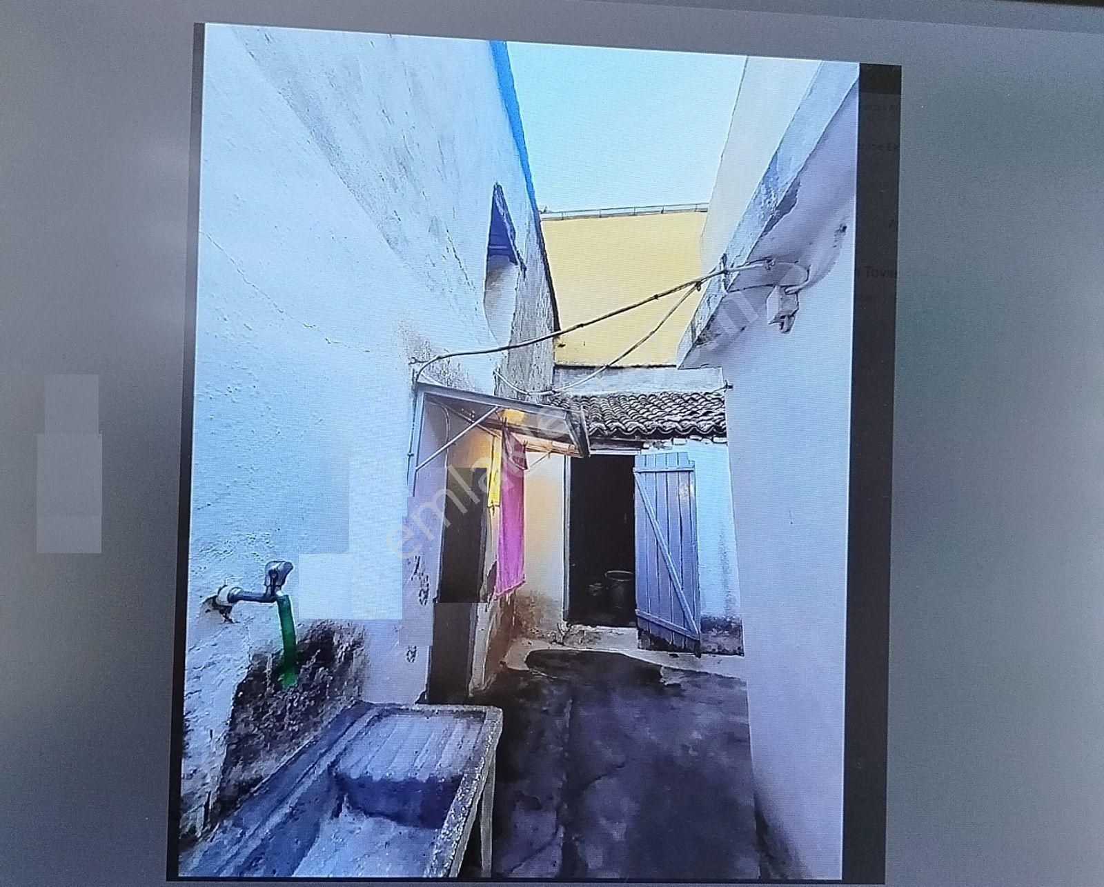 Ayvalık Merkez'de Köşe Konumlu Avlulu 2 Katlı 2+1 Taş Rum Evi - Görsel 15