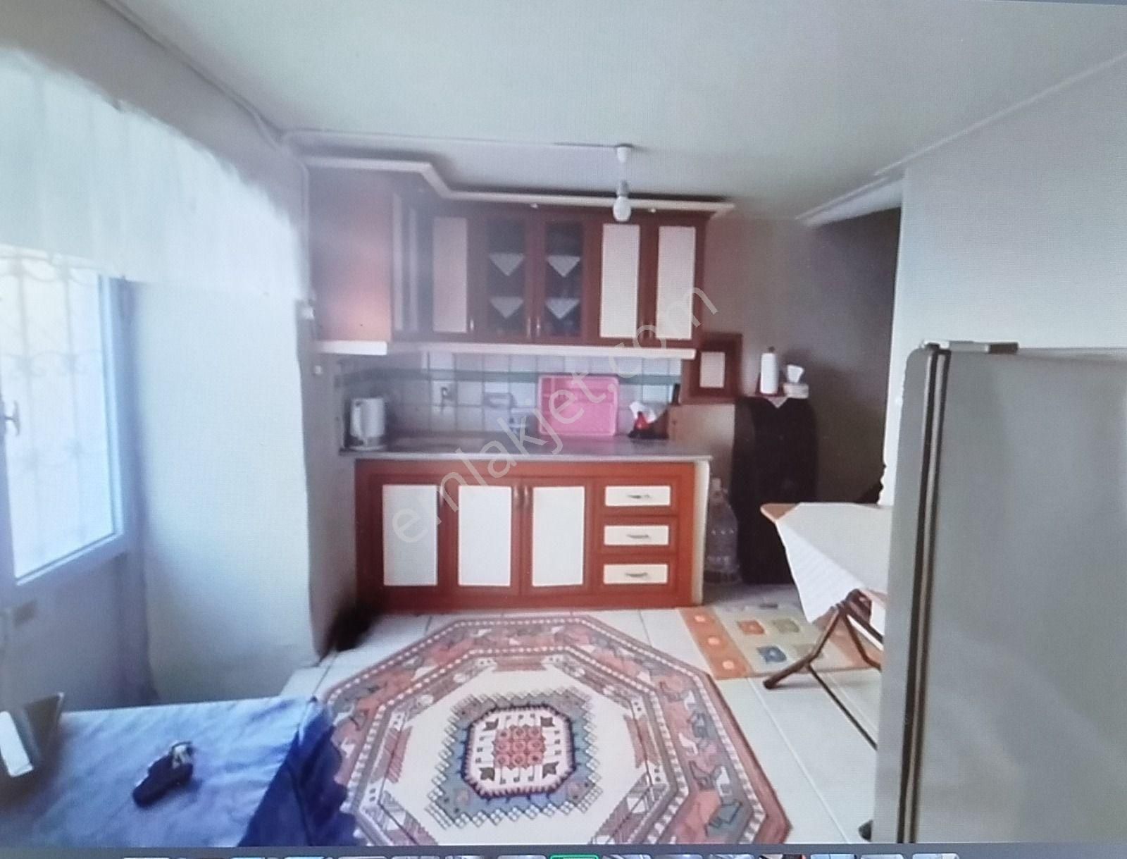 Ayvalık Merkez'de Köşe Konumlu Avlulu 2 Katlı 2+1 Taş Rum Evi - Görsel 12