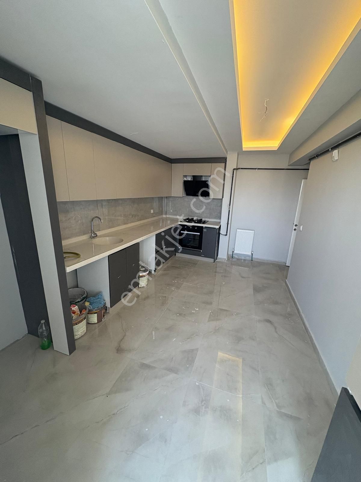 Menderes Te Sıfır Katta 3+1