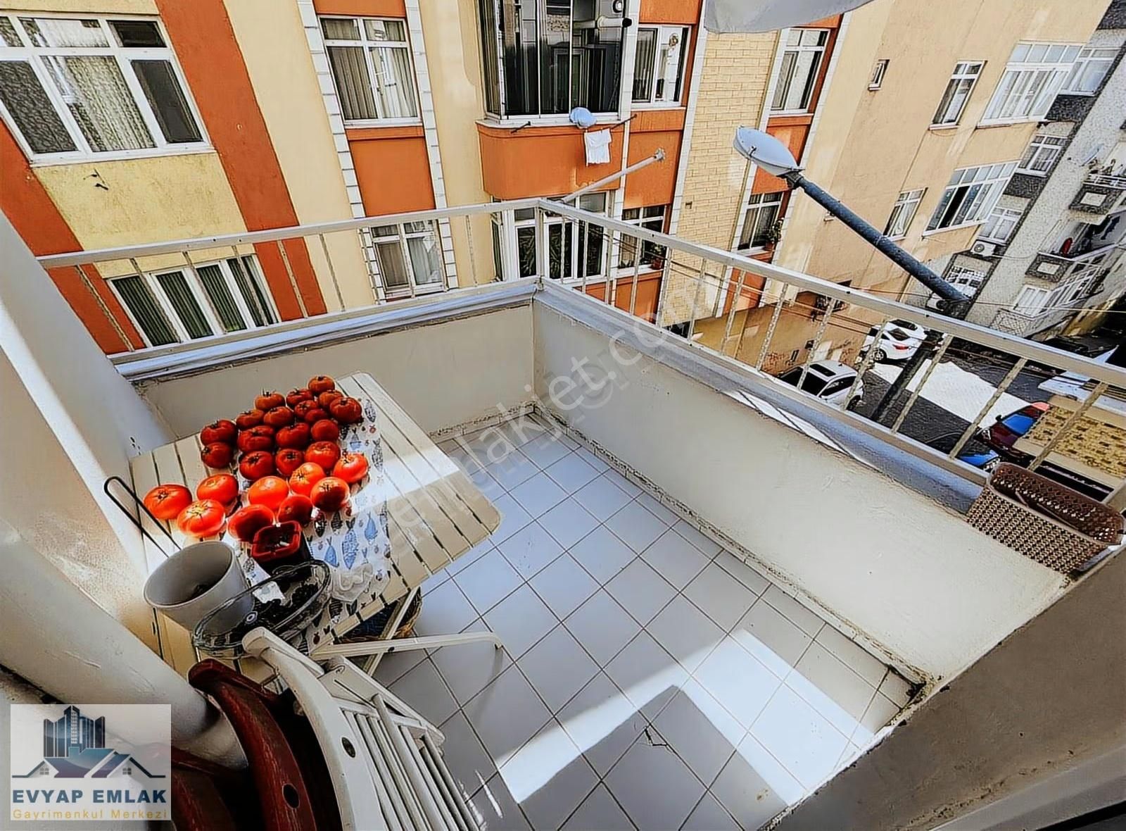 Ev-yap'tan Bahçelievler Merkezi Konumda 1999 Yapımı 3+1 Köşe - Görsel 18