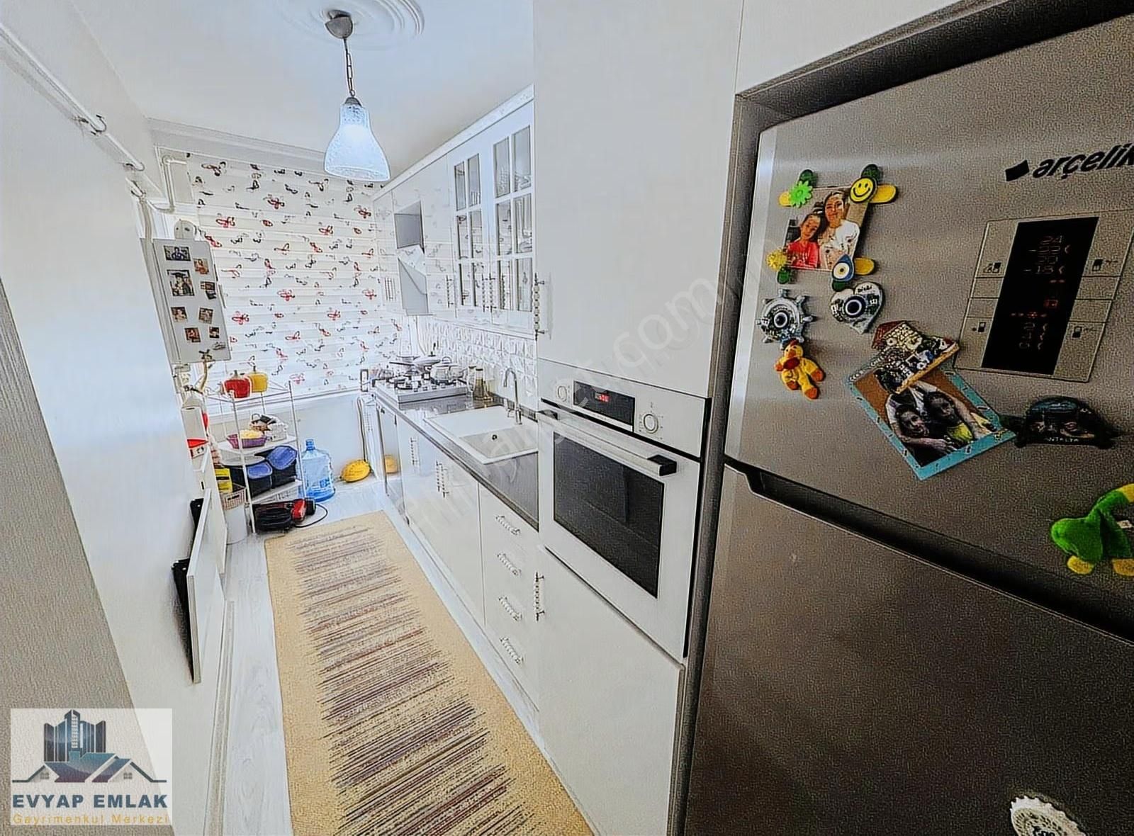 Ev-yap'tan Bahçelievler Merkezi Konumda 1999 Yapımı 3+1 Köşe - Görsel 4