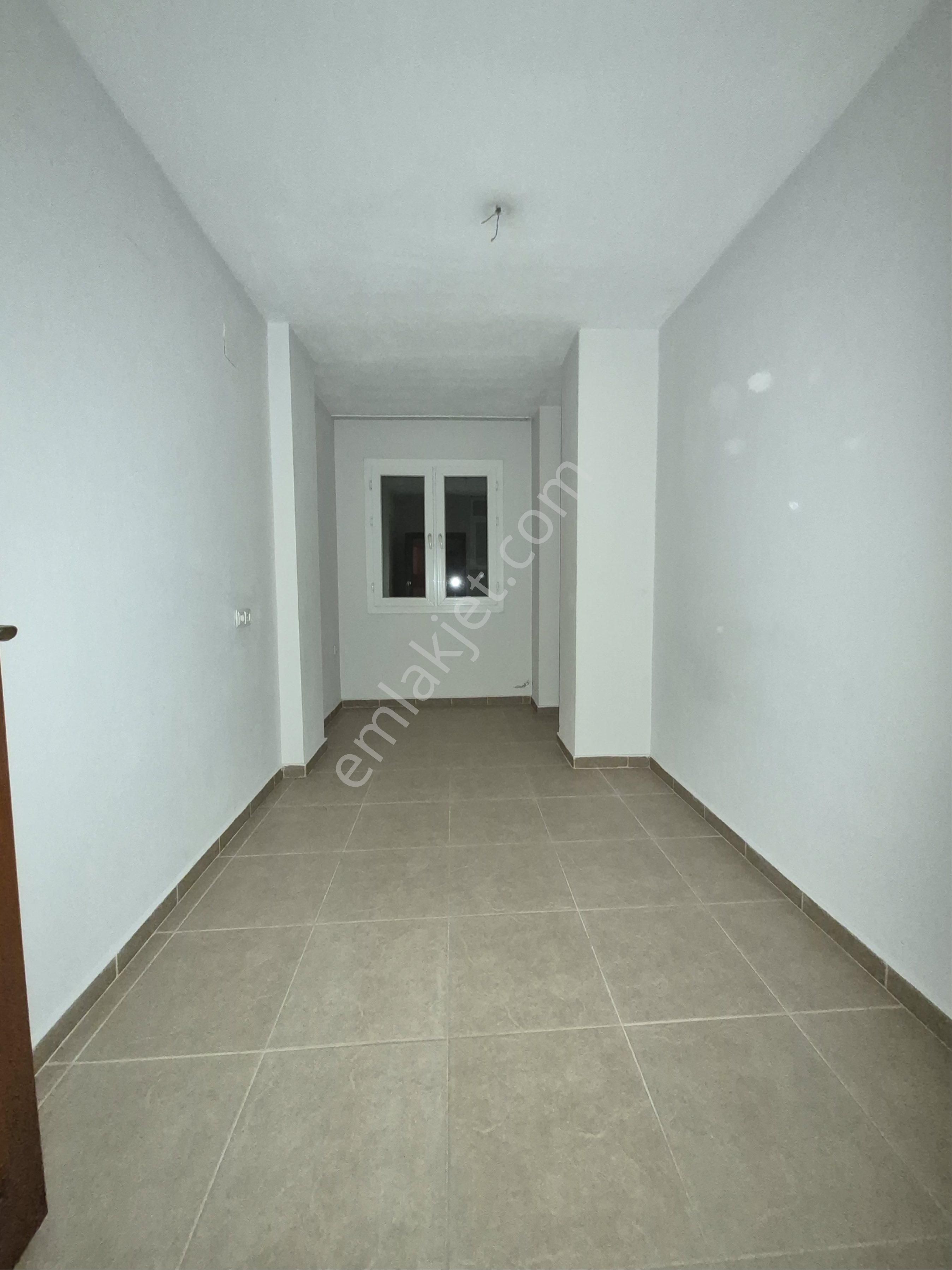 Yeşiltepede 3+1k Mutfak Hasarsız Binada Kiralık Müstakil - Görsel 18