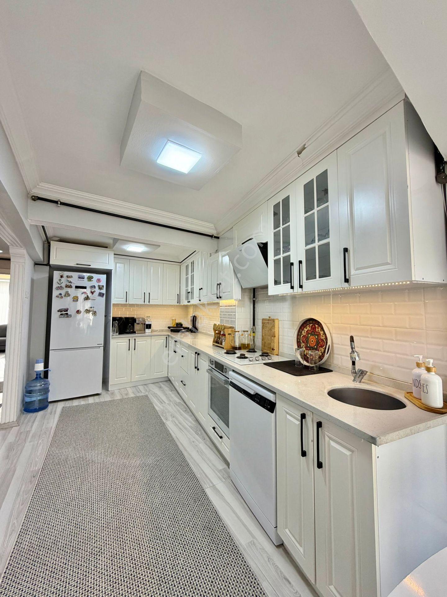 🏡sakarya Mahallesi 🏡 ✅2+1 M2 110 5 Katlının 5 Katı ❇️full Tadilatlı Özelikli