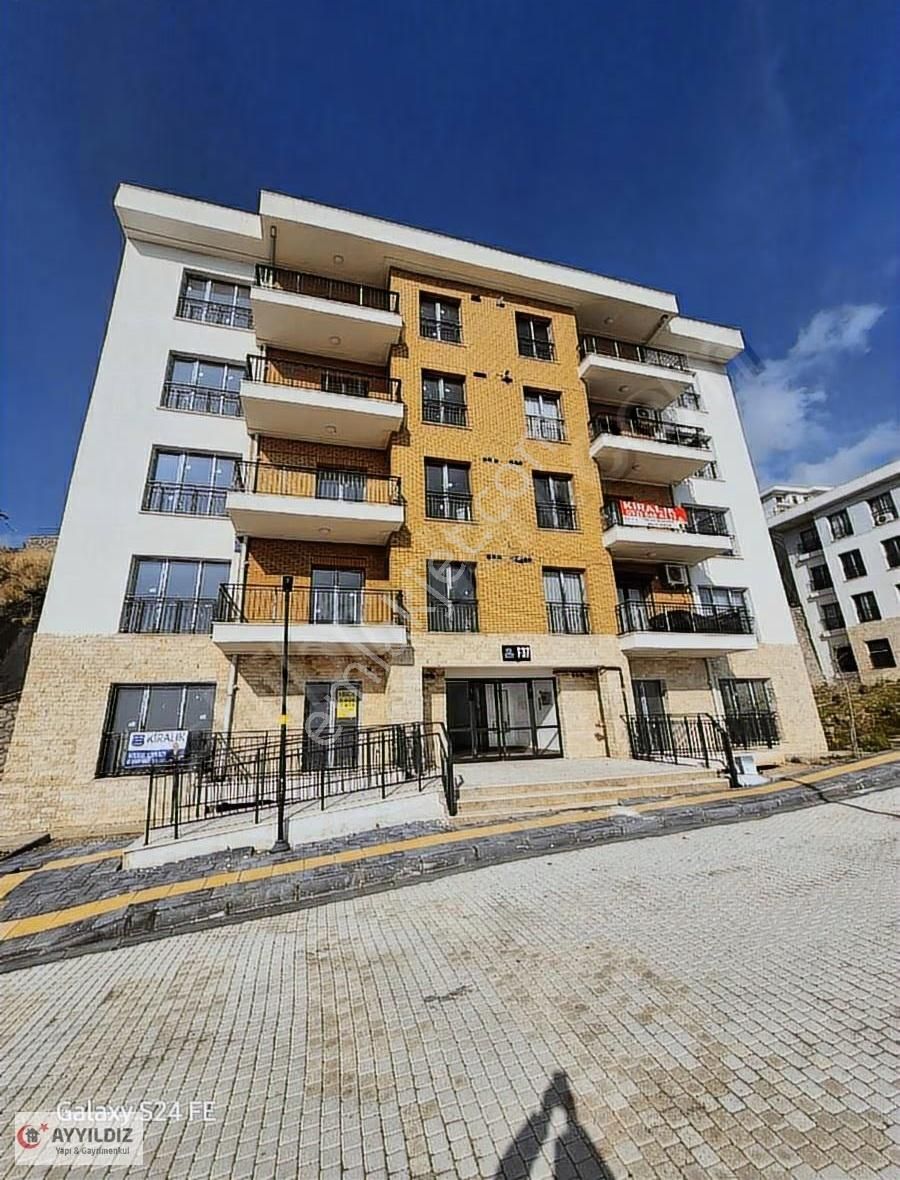 İzmir Bayraklıda 3+1 Kiralık Lüks Daire - Görsel 20