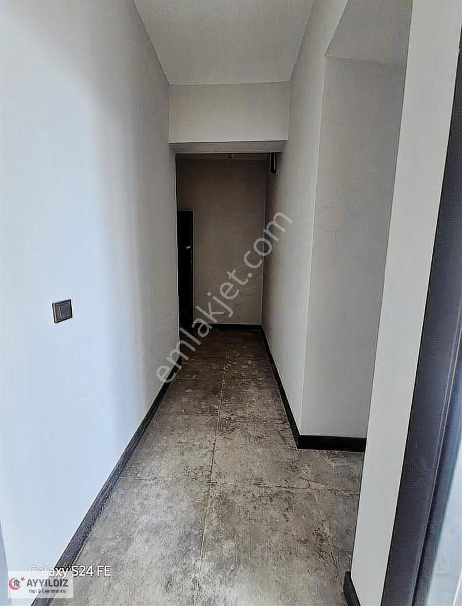 İzmir Bayraklıda 3+1 Kiralık Lüks Daire - Görsel 23