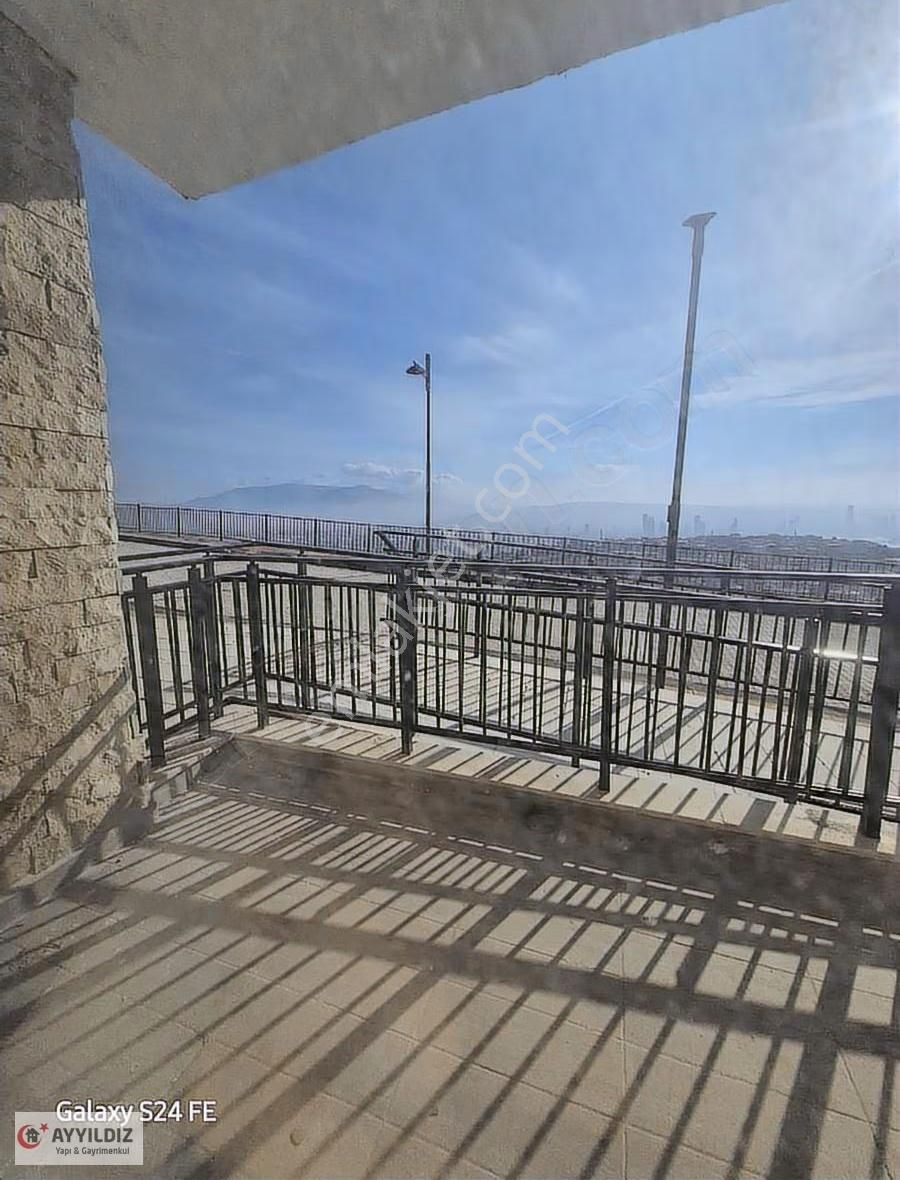 İzmir Bayraklıda 3+1 Kiralık Lüks Daire - Görsel 3