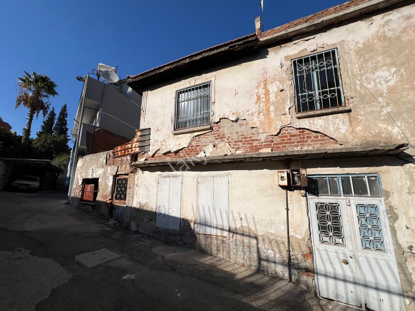 Milas Merkezi Konumda Yatırımlık 2 Katlı Satılık Komple Bina - Görsel 15