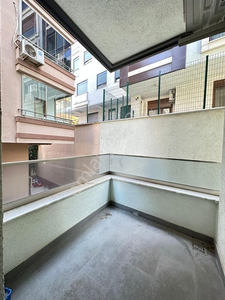 Maltepe Alıtıntepe Satılık 2. Kat Balkonlu 2+1 75m Net Geniş - Görsel 11