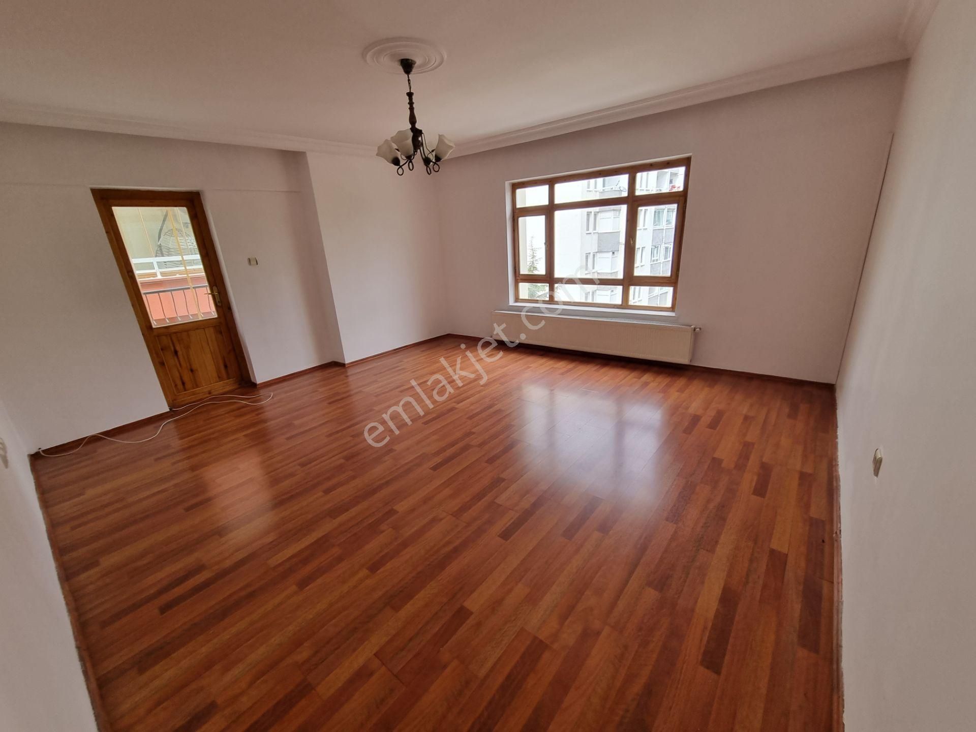 Antares Avm & Şehir Hastanesi Mevkiinde 3+1 Ara Kat Asansörlü Çift Banyolu