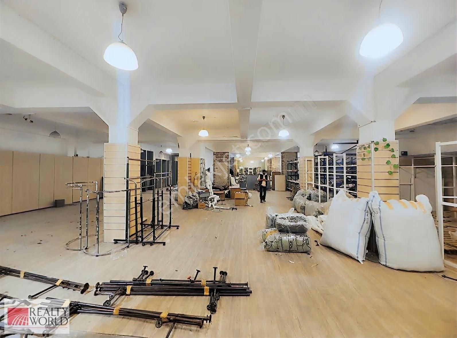 Merter Ana Caddede 500m2 Mağaza Restoran Spor Salonu Gıda Vb İşl - Görsel 9
