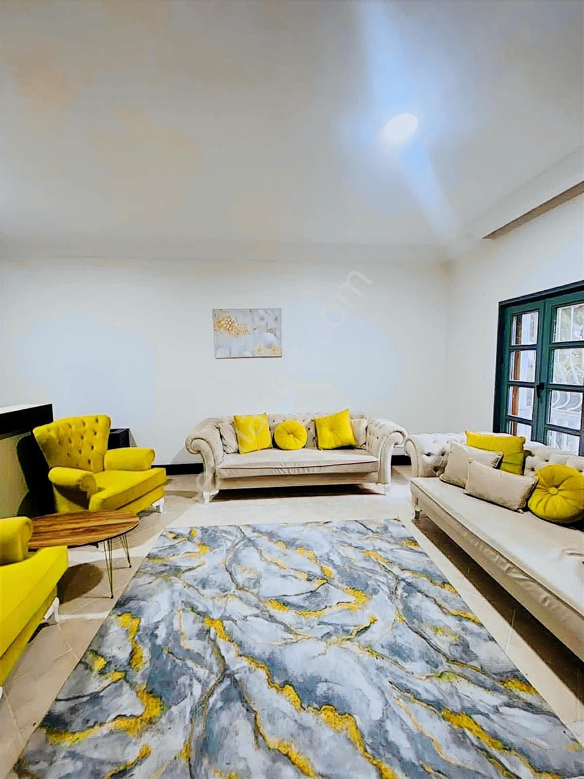 Bahçeşehir Gölet Manzaralı Villa Bahçeli Müstakil Yaşam Fırsatı - Görsel 3