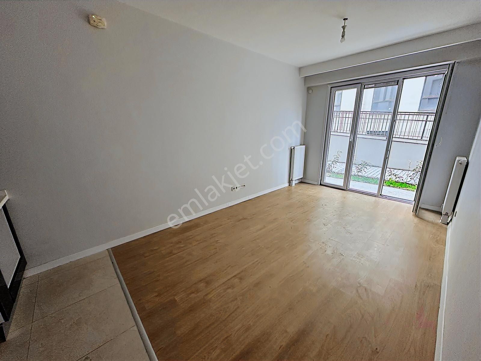 Beylikdüzü Gürpınar Kiptaş Kırlangıç Evler Satılık 1+1 Bahçe Kat - Görsel 3