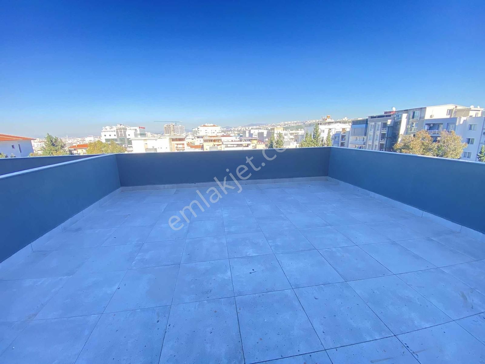 Namlı'dan Teraslı Havuzlu Site İçerisinde Arakat Doğalgazlı 1+1 - Görsel 4