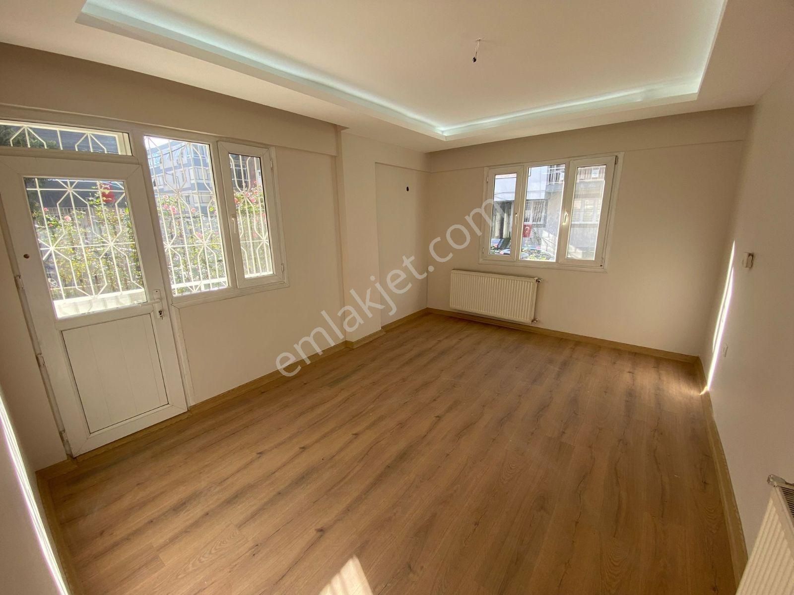 Namlı'dan Efeler Mahallesinde Enser Cami Yanı 3+1 - Görsel 3