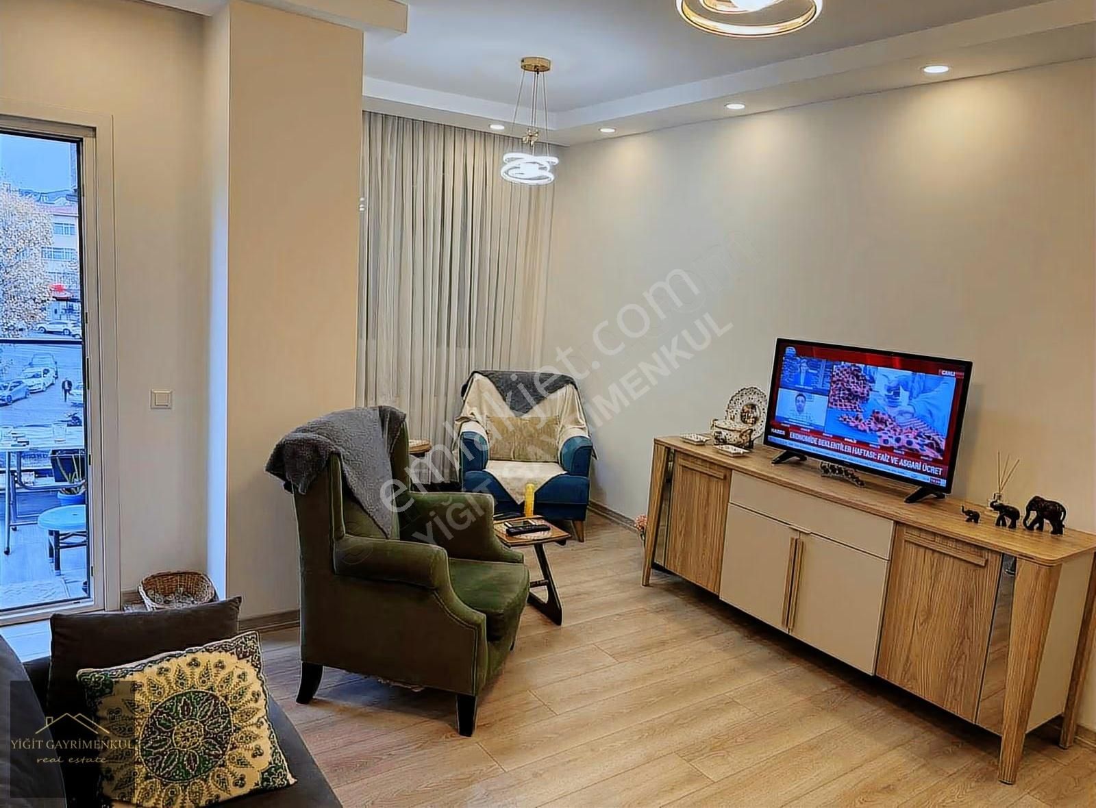 Bahçelievler Merkezi Konumda 5+2 Lüks Ferah Dubleks Daire - Görsel 16