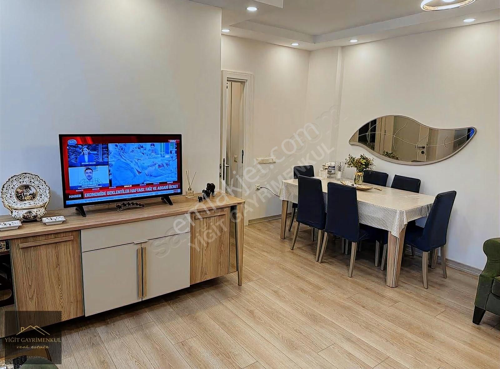 Bahçelievler Merkezi Konumda 5+2 Lüks Ferah Dubleks Daire - Görsel 11