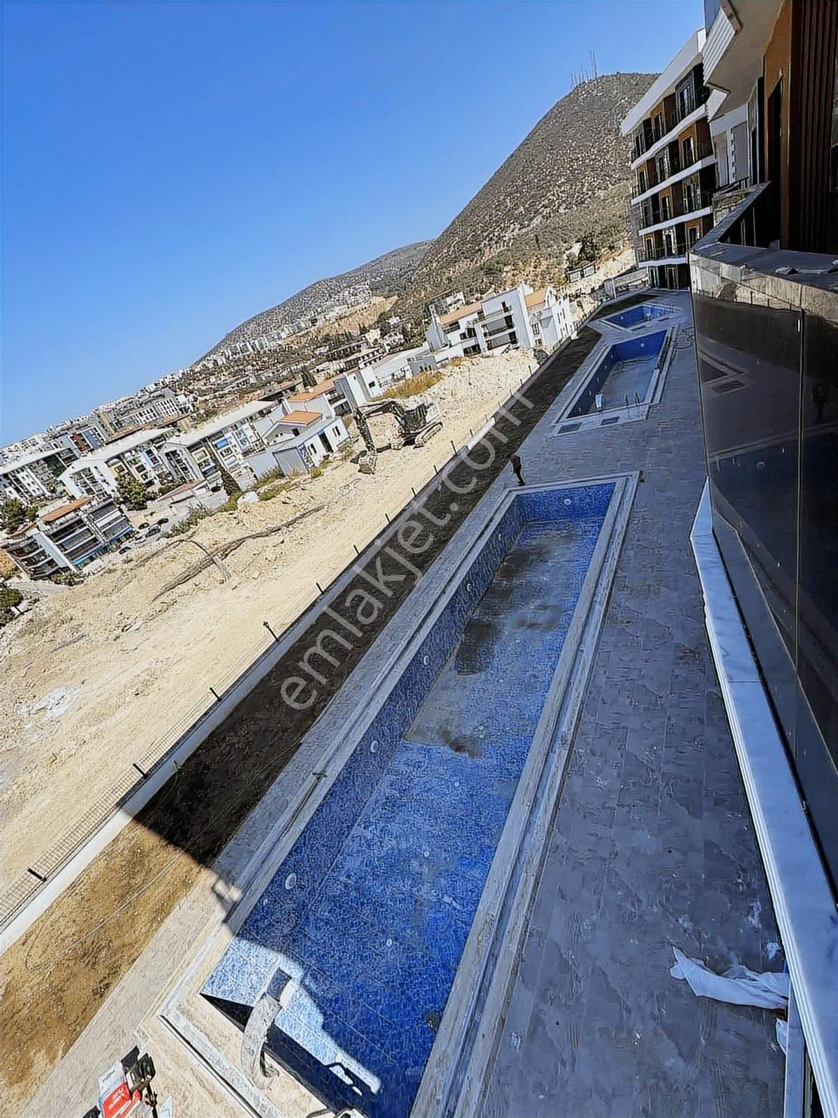 Kuşadası Merkezde Satılık 1+1 Rezidans Daireler - Görsel 5