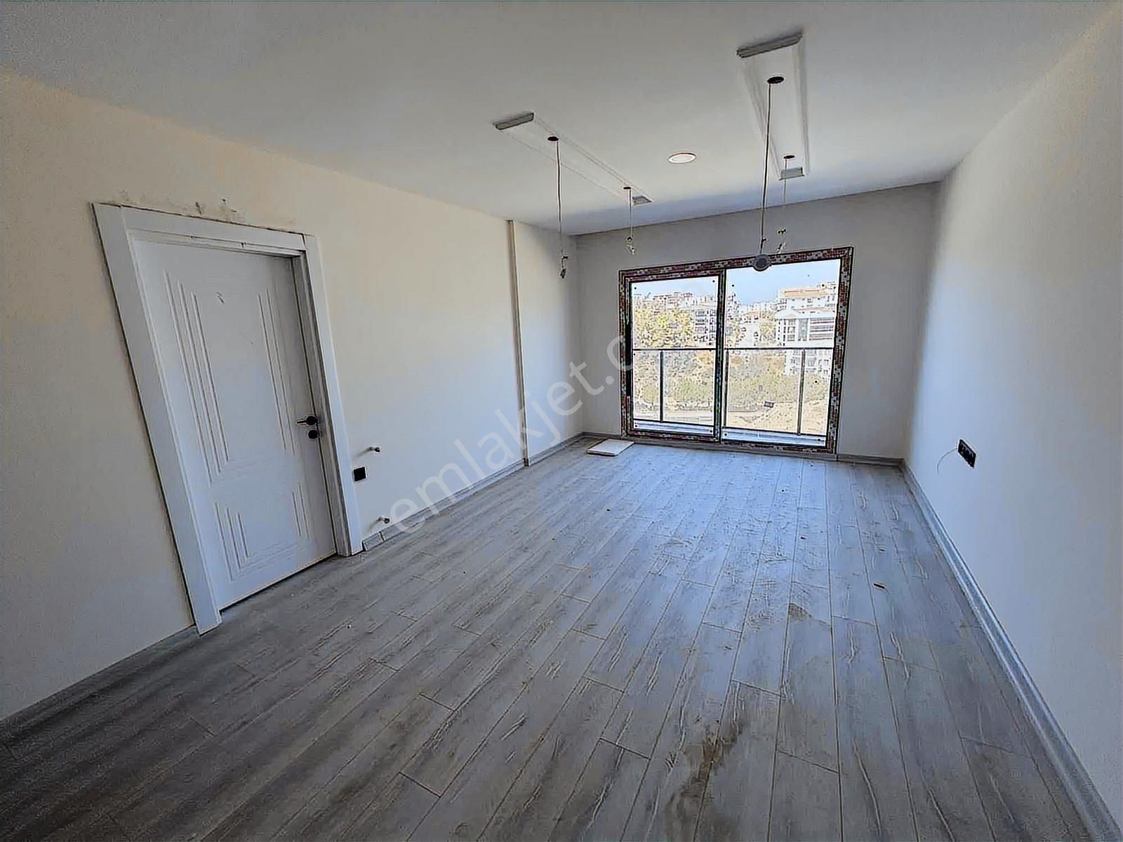 Kuşadası Merkezde Satılık 1+1 Rezidans Daireler - Görsel 16