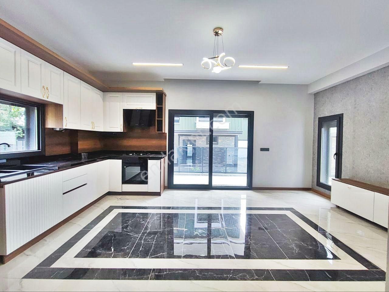 Aygül'den Güre'de Eşsiz Kaliteye Sahip Site İçinde Otoparklı Bahçeli Tam Müstakil 3+1 Satılık Villa - Görsel 6