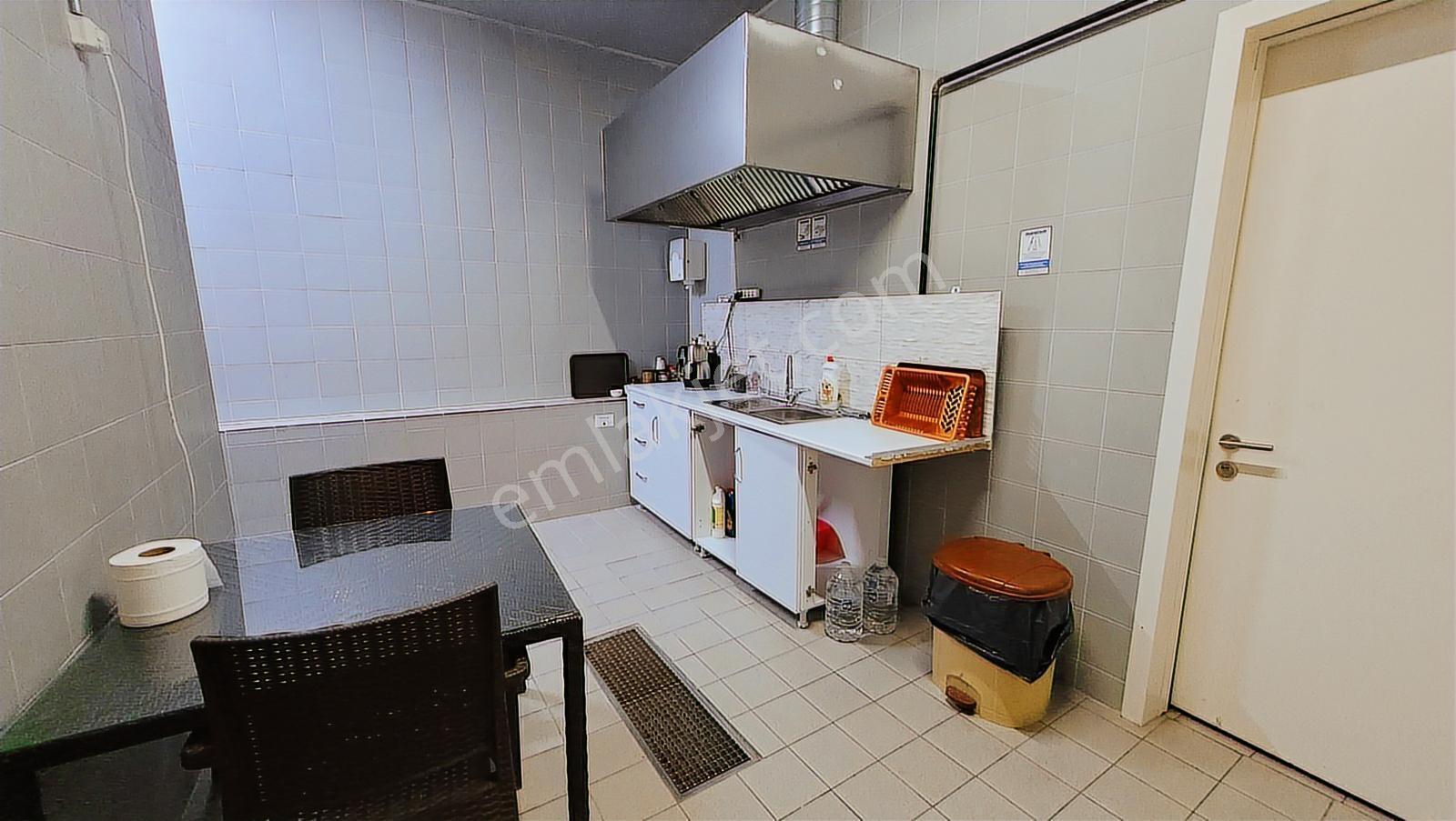 %20kdv Avantajlı , Yapılı Köşe Dükkan - Görsel 3