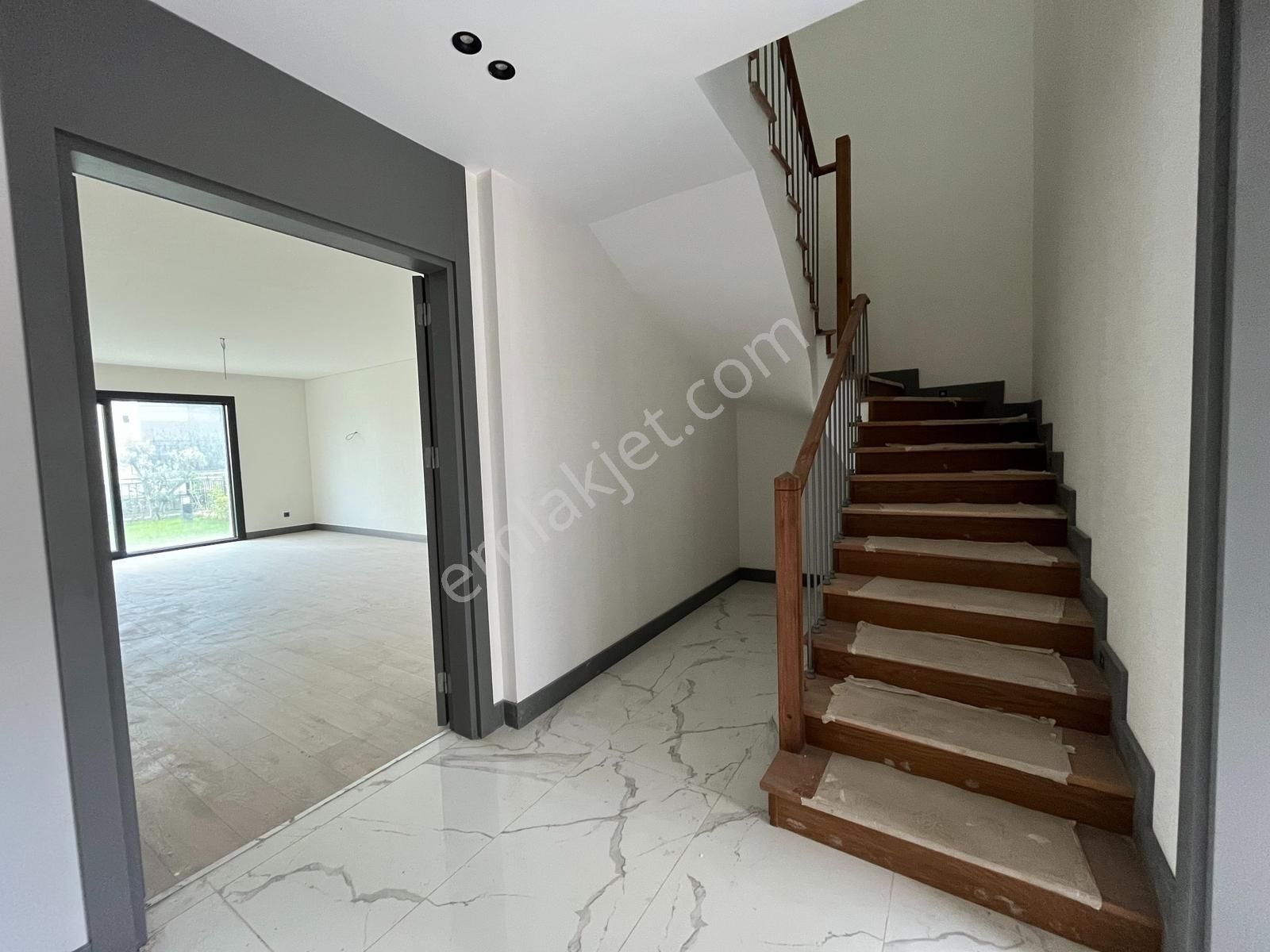 Bahçeşehir Alya Bahçe'de 5+1 Dubleks Fırsat Villa - Görsel 9