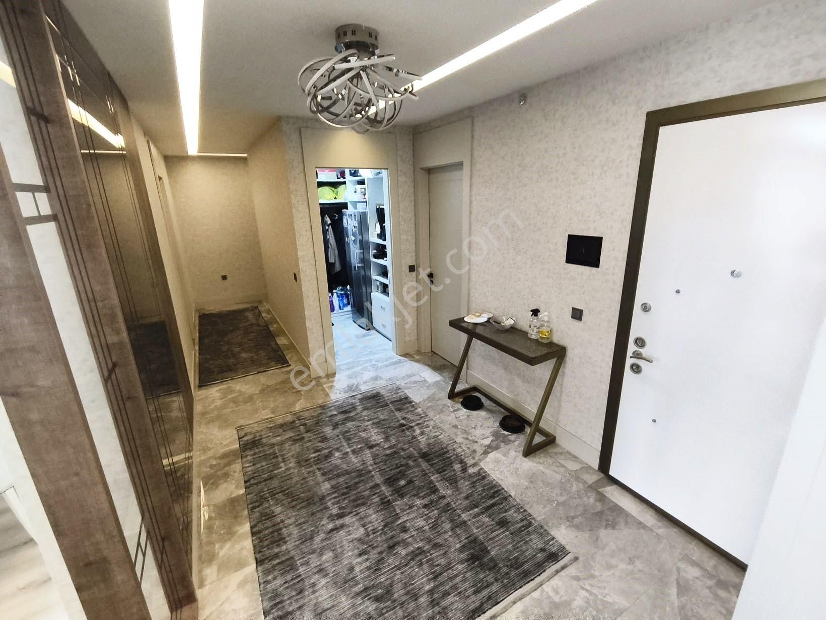 Ovacık'ın Tek Yapay Göl Projeli Sitesi Northland'da Lüks Daire - Görsel 26