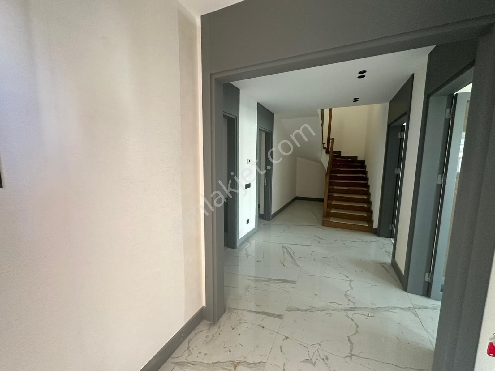 Bahçeşehir Alya Bahçe 6+1 Gölete Yakın Satılık Köşe Konum Villa - Görsel 9