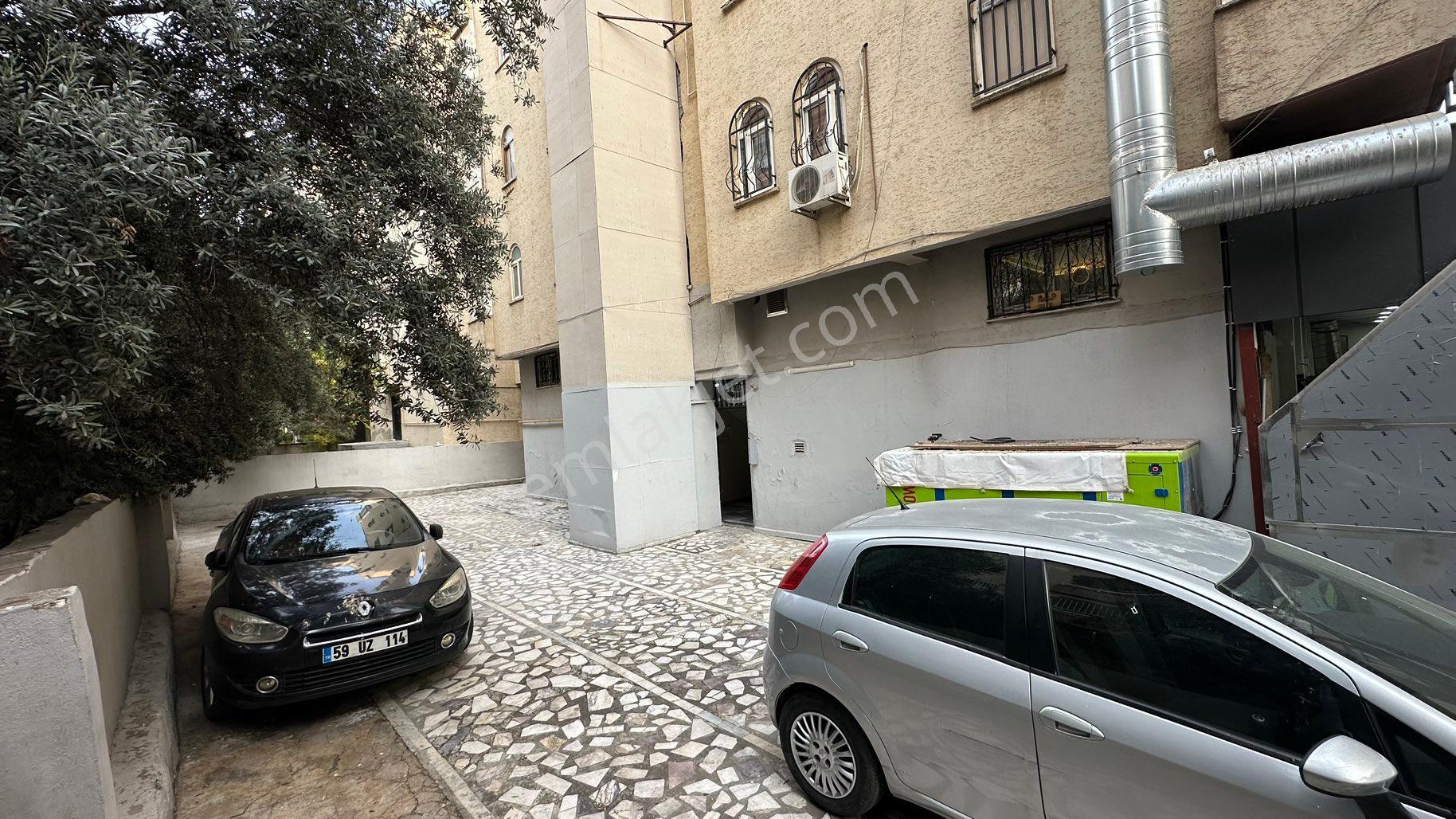 Deniz Gayrimenkul’den Şanmed Hastane Karşısında Ana Cadde Üzeri Satılık 3+1 Ara Kat+asansörlü Daire - Görsel 27