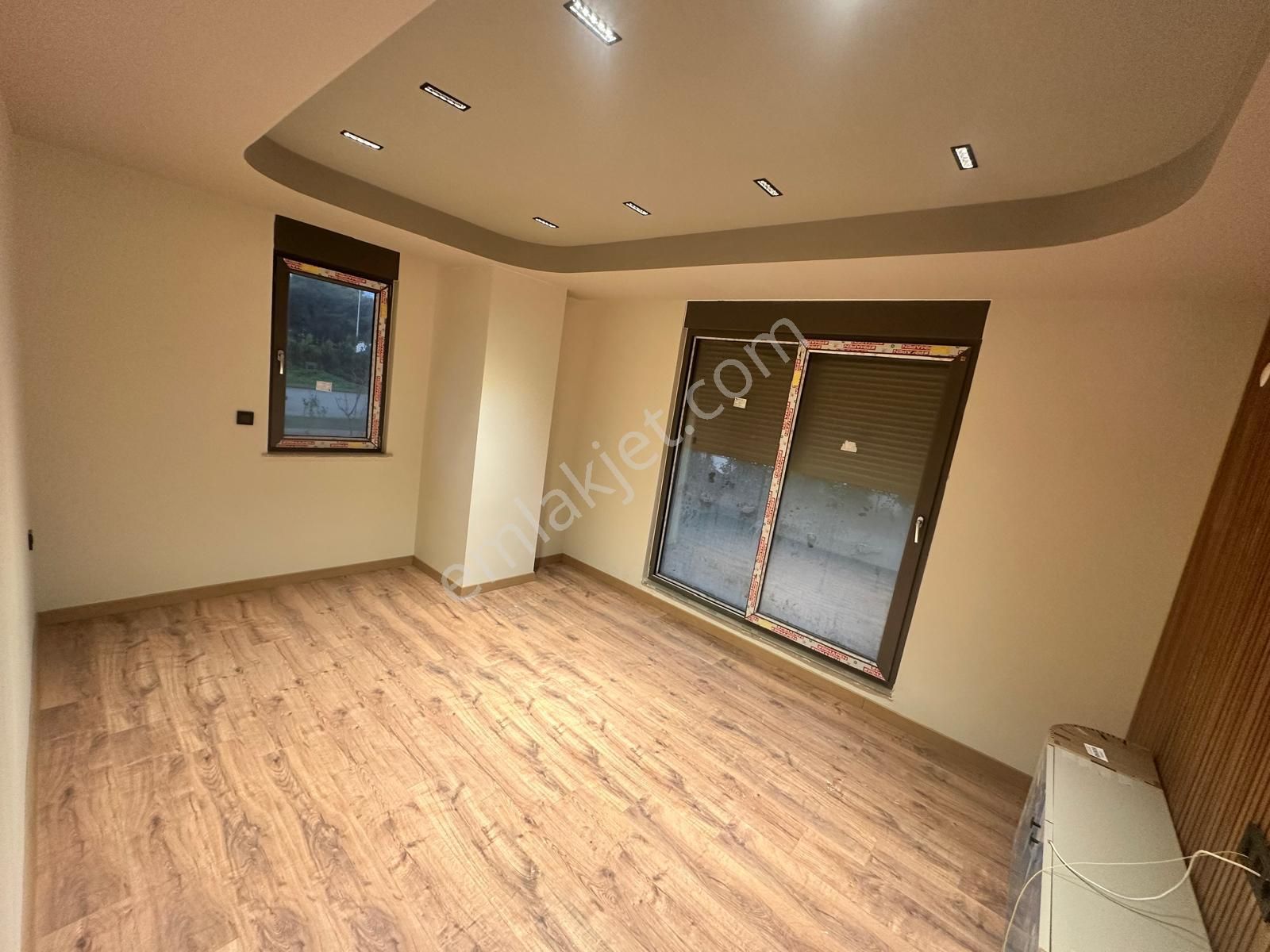 Varsak Karşıyaka Da 2+1 Lüx Site İçinde Ferah Fırsat Y.giriş Daire - Görsel 7