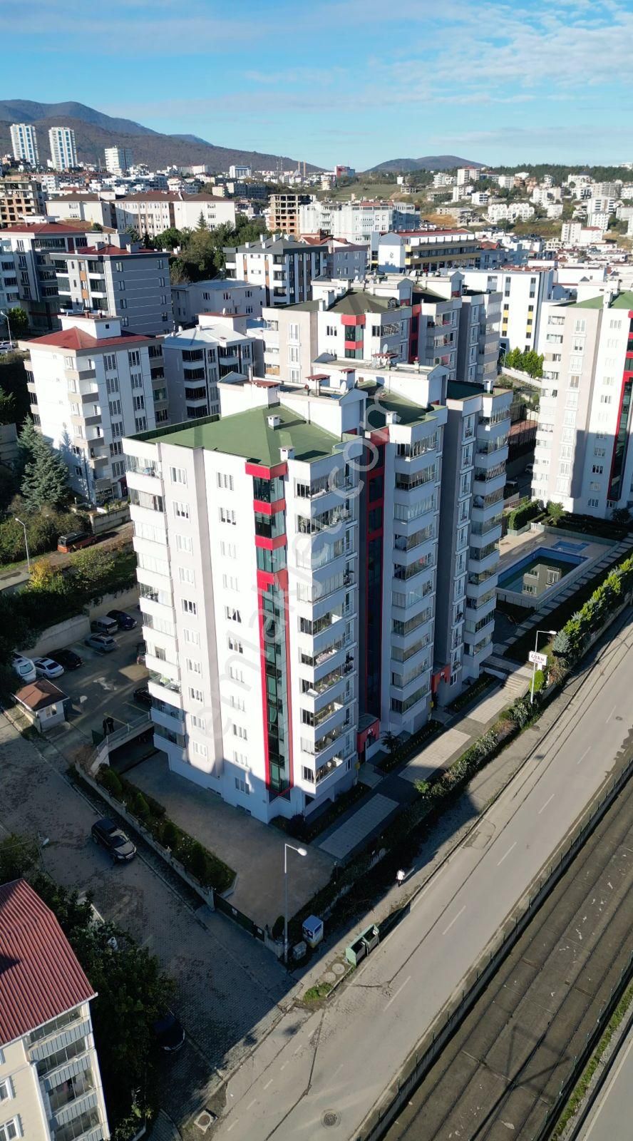 Körfez Utku Sitesinde Modern Donatılı Ve Cam Balkonlu Geniş 3+1! - Görsel 4