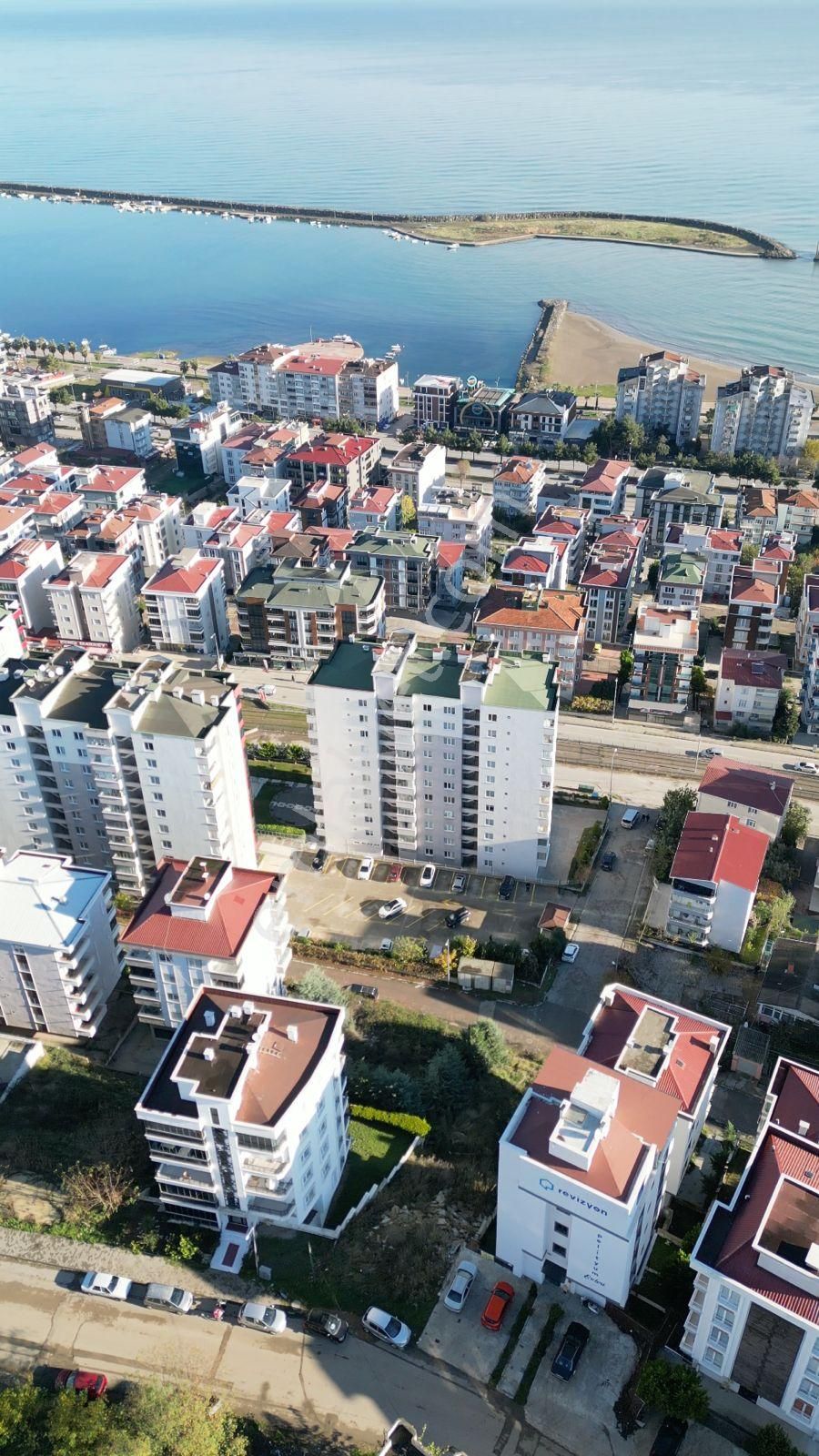 Körfez Utku Sitesinde Modern Donatılı Ve Cam Balkonlu Geniş 3+1! - Görsel 2