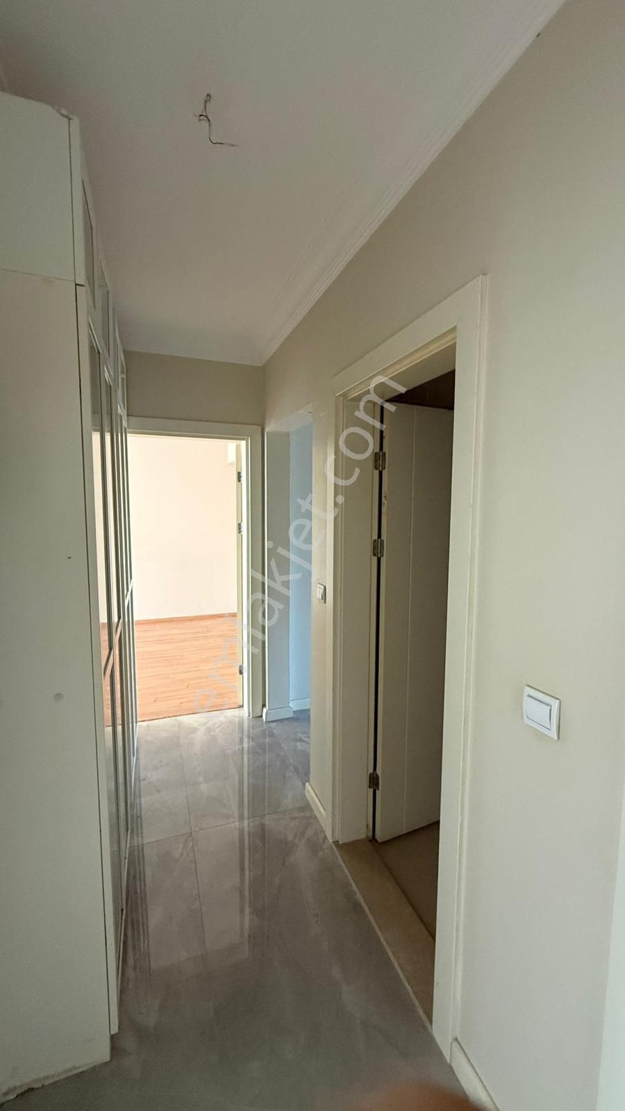 Körfez Utku Sitesinde Modern Donatılı Ve Cam Balkonlu Geniş 3+1! - Görsel 16