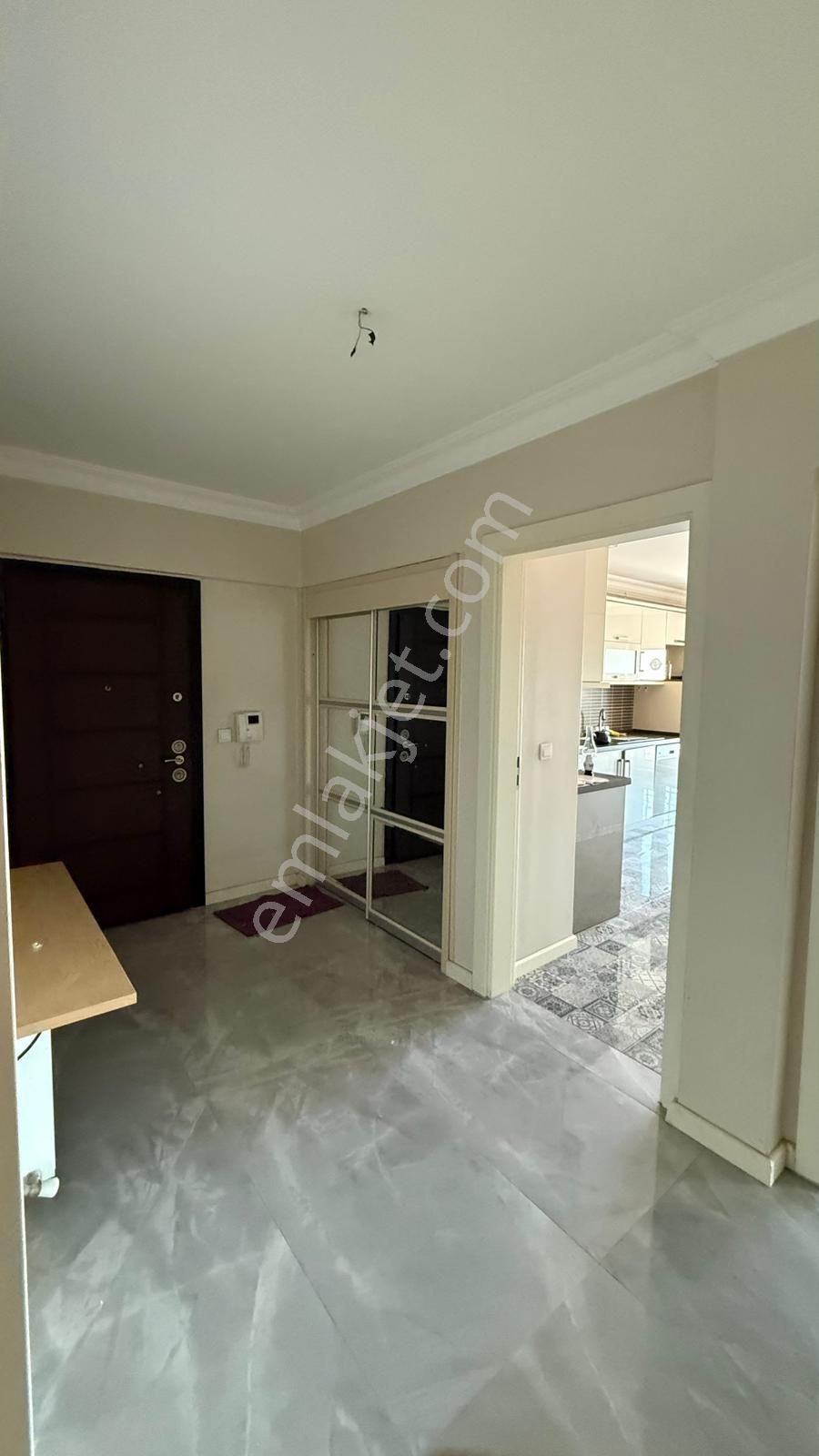 Körfez Utku Sitesinde Modern Donatılı Ve Cam Balkonlu Geniş 3+1! - Görsel 8